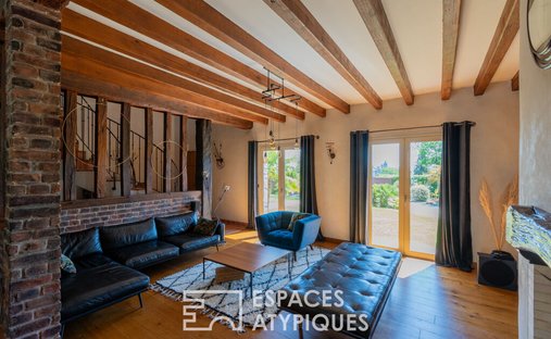 At The Gates Of Vitré Castle Of 12200 M² Land Of More Than 5 Ha