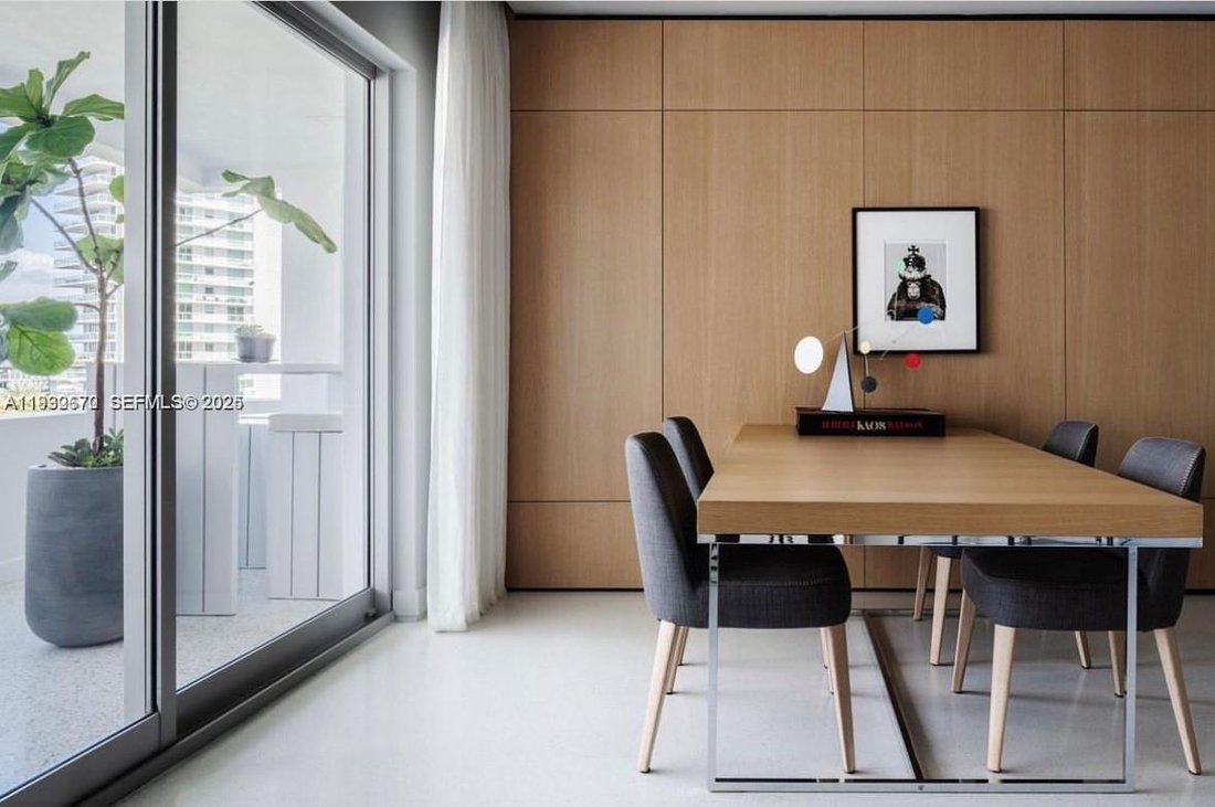 Condo in Miami Beach, Florida, United States 2 - 16846542