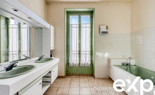 Castle for Sale in Meaux, Île-de-France, France