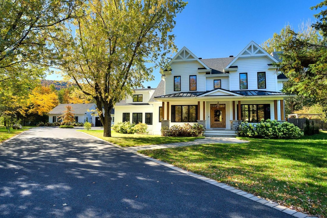 House in Mont-Saint-Hilaire, Quebec, Canada 1 - 16850113