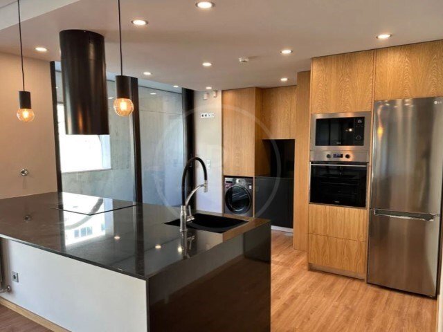 Apartment in Cedofeita, Santo Ildefonso, Se, Miragaia, Sao Nicolau e Vitoria, Porto District, Portugal 3 - 13705638