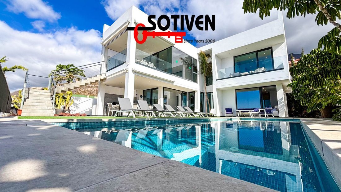 Villa in Costa Adeje, Adeje, Canary Islands 3 - 16851193