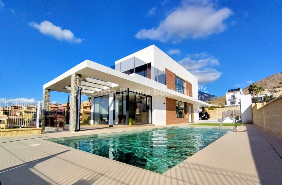 Chalet in Finestrat, Valencian Community, Spain 1 - 16851456