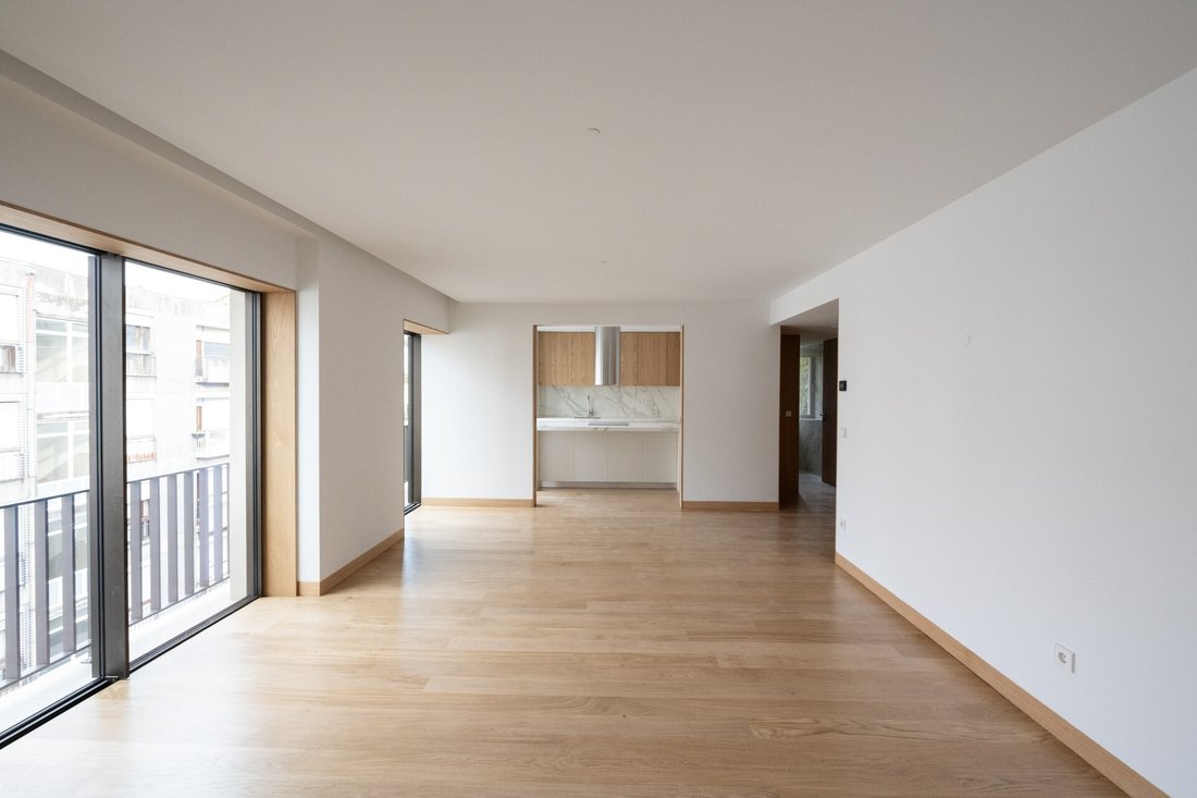 Apartment in Cedofeita, Santo Ildefonso, Se, Miragaia, Sao Nicolau e Vitoria, Porto District, Portugal 1 - 14186656