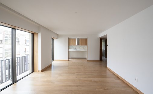 Apartment in Cedofeita, Santo Ildefonso, Se, Miragaia, Sao Nicolau e Vitoria, Porto District, Portugal 1