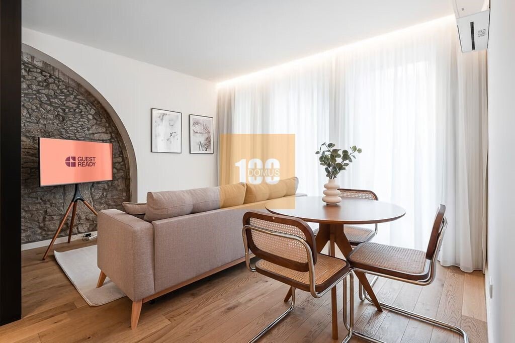 Apartment in Cedofeita, Santo Ildefonso, Se, Miragaia, Sao Nicolau e Vitoria, Porto District, Portugal 1 - 16845316