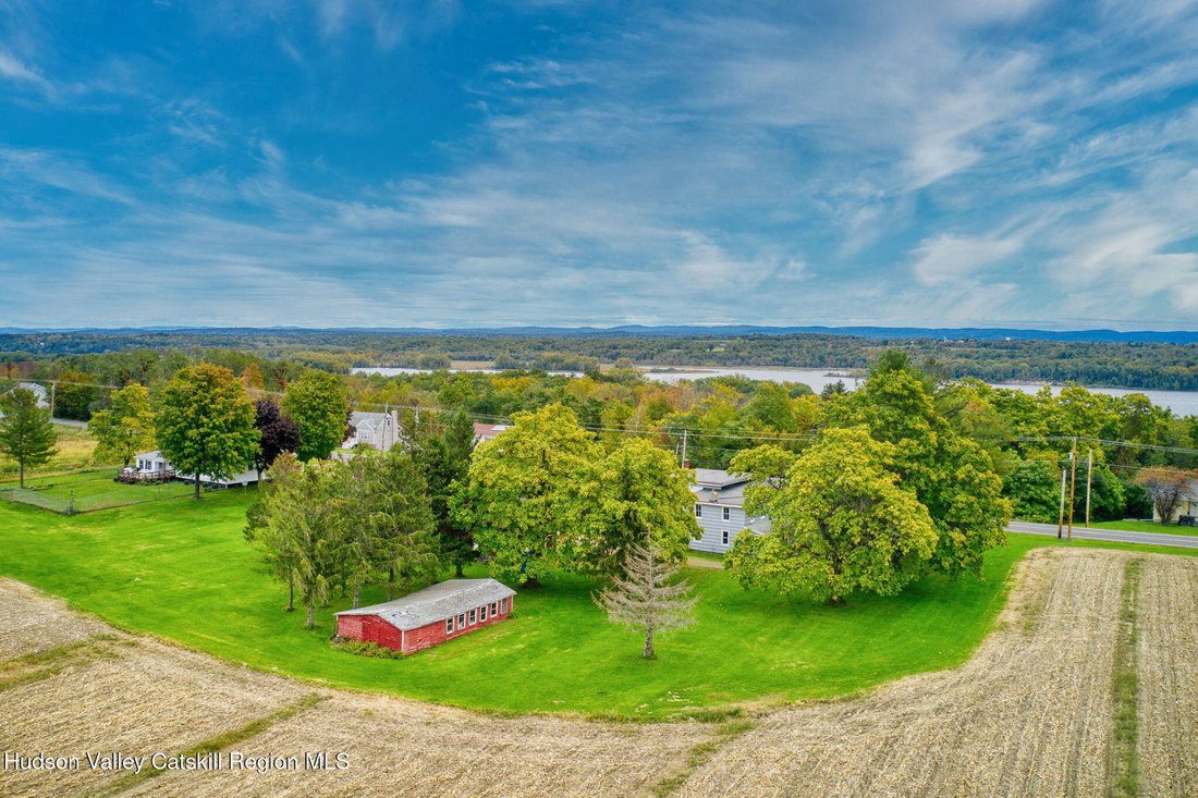 House in Athens, New York, United States 5 - 16849473