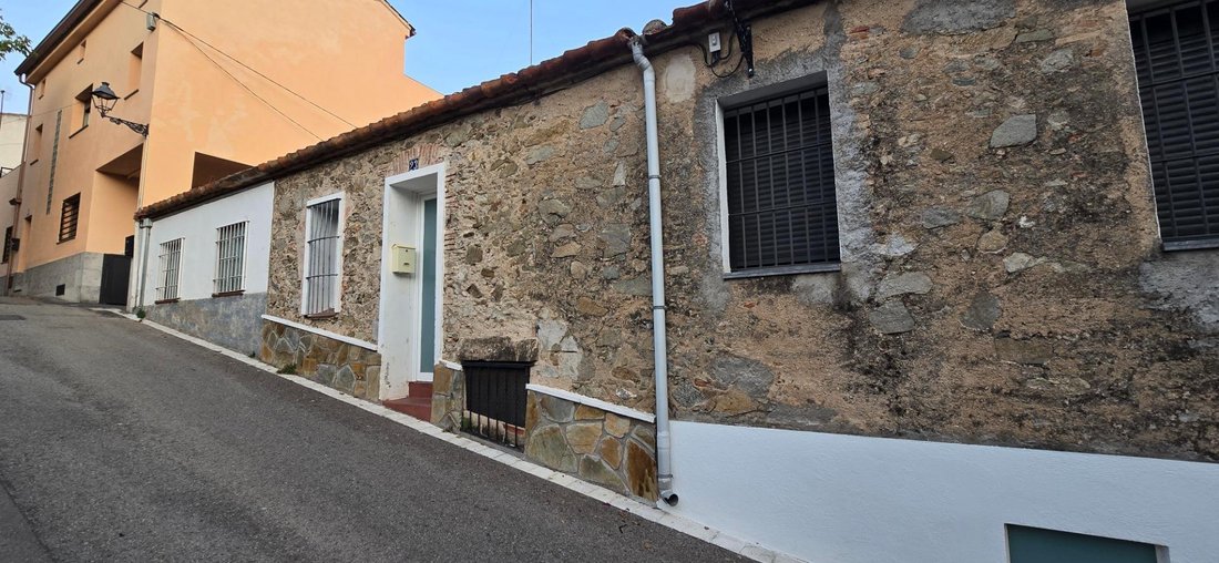 House in Alella, Catalonia, Spain 2 - 16850672