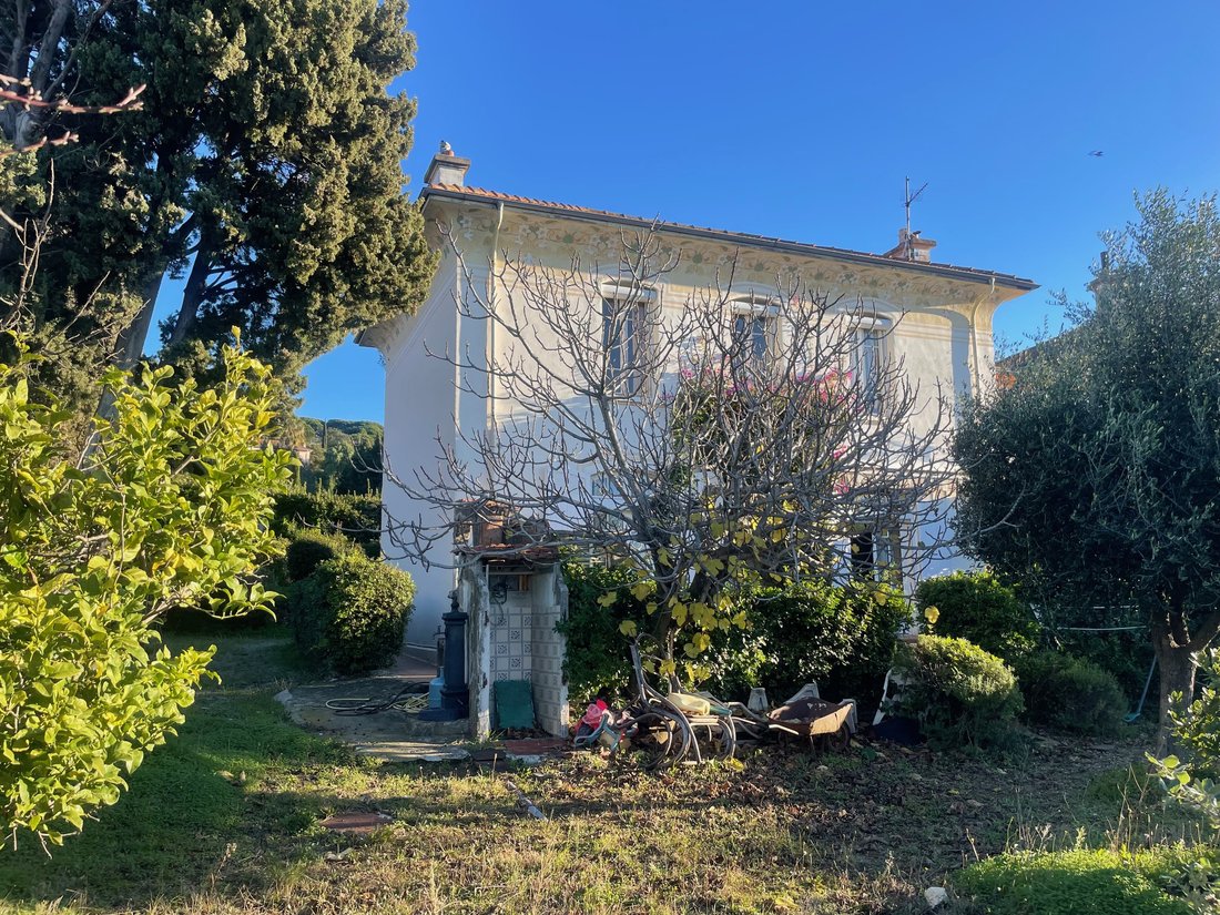 House in La Croix-Valmer, Provence-Alpes-Côte d'Azur, France 1 - 16848783