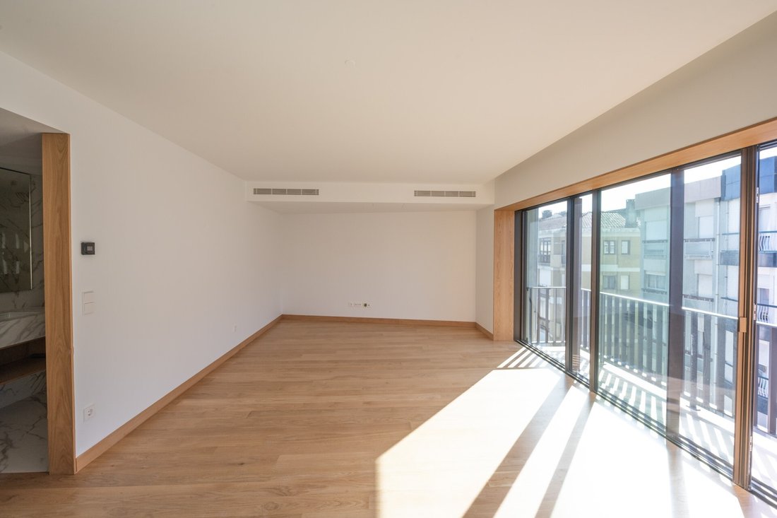 Apartment in Cedofeita, Santo Ildefonso, Se, Miragaia, Sao Nicolau e Vitoria, Porto District, Portugal 1 - 13865012