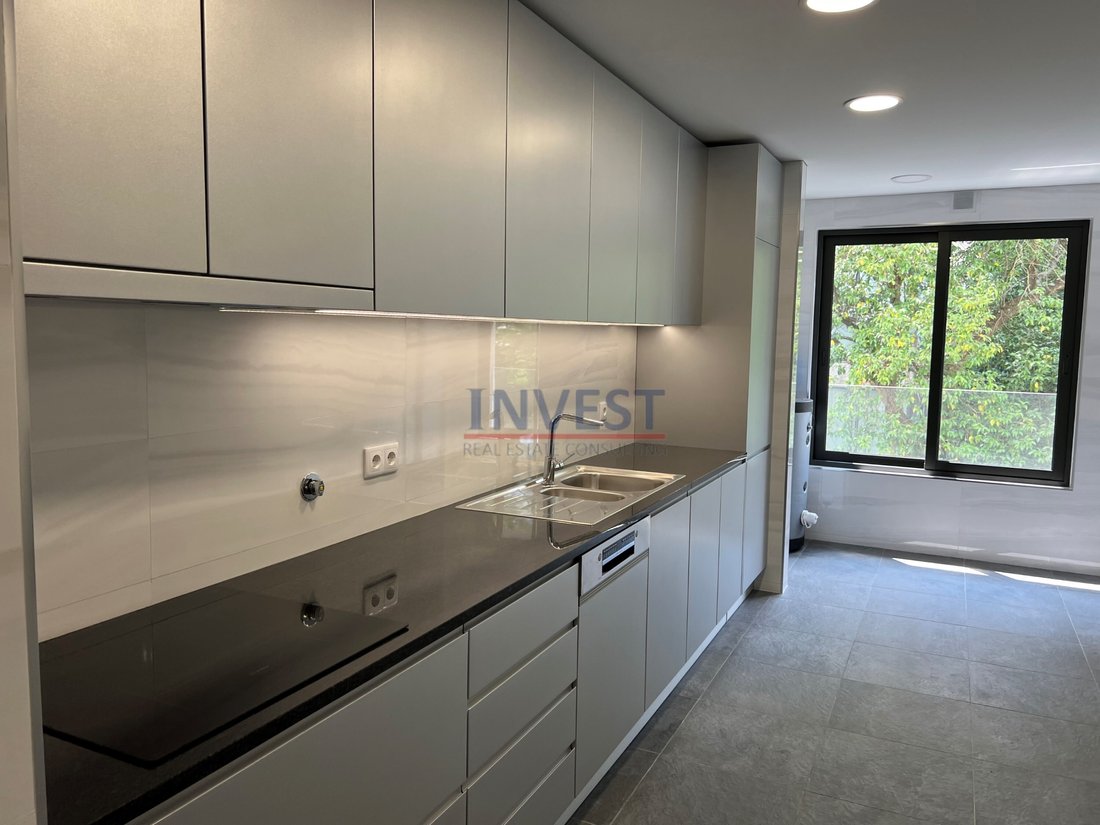 Apartment in Cedofeita, Santo Ildefonso, Se, Miragaia, Sao Nicolau e Vitoria, Porto District, Portugal 1 - 12899546