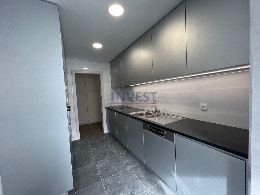 Apartment in Cedofeita, Santo Ildefonso, Se, Miragaia, Sao Nicolau e Vitoria, Porto District, Portugal 5 - 13307633