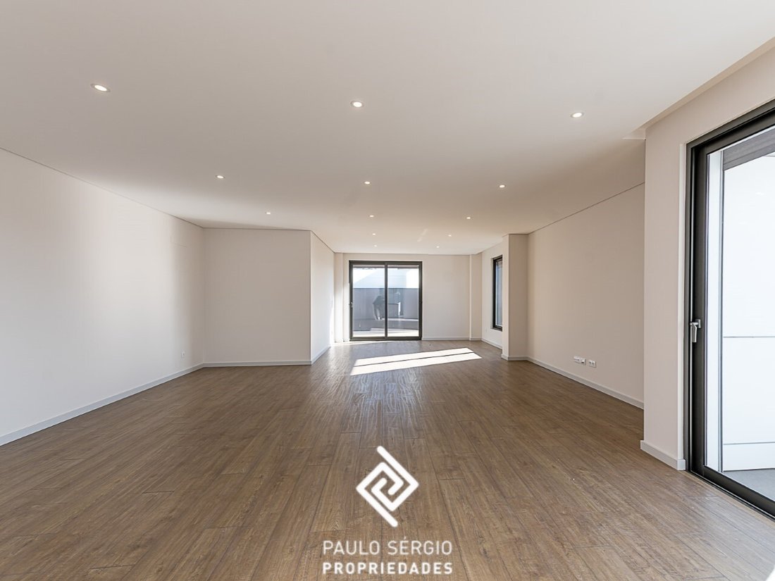 Apartment in Cedofeita, Santo Ildefonso, Se, Miragaia, Sao Nicolau e Vitoria, Porto District, Portugal 2 - 16845251