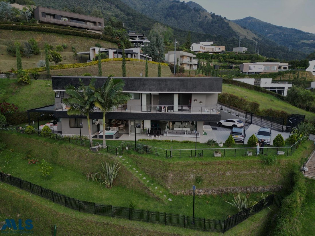 House in Santa Elena, Antioquia, Colombia 1 - 16851765