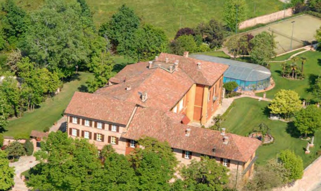 Castle for Sale in Lavezzole, Piedmont, Italy