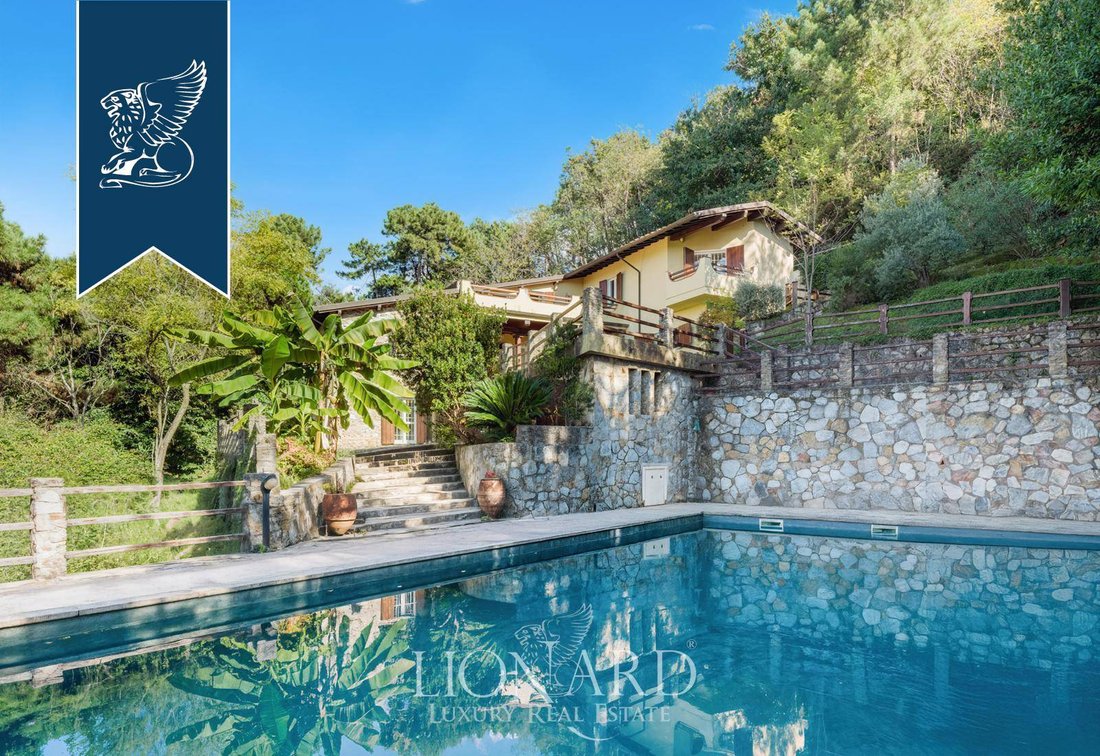 Villa in Strettoia-Capezzano-Valdicastello, Pietrasanta, Tuscany 1 - 16846351