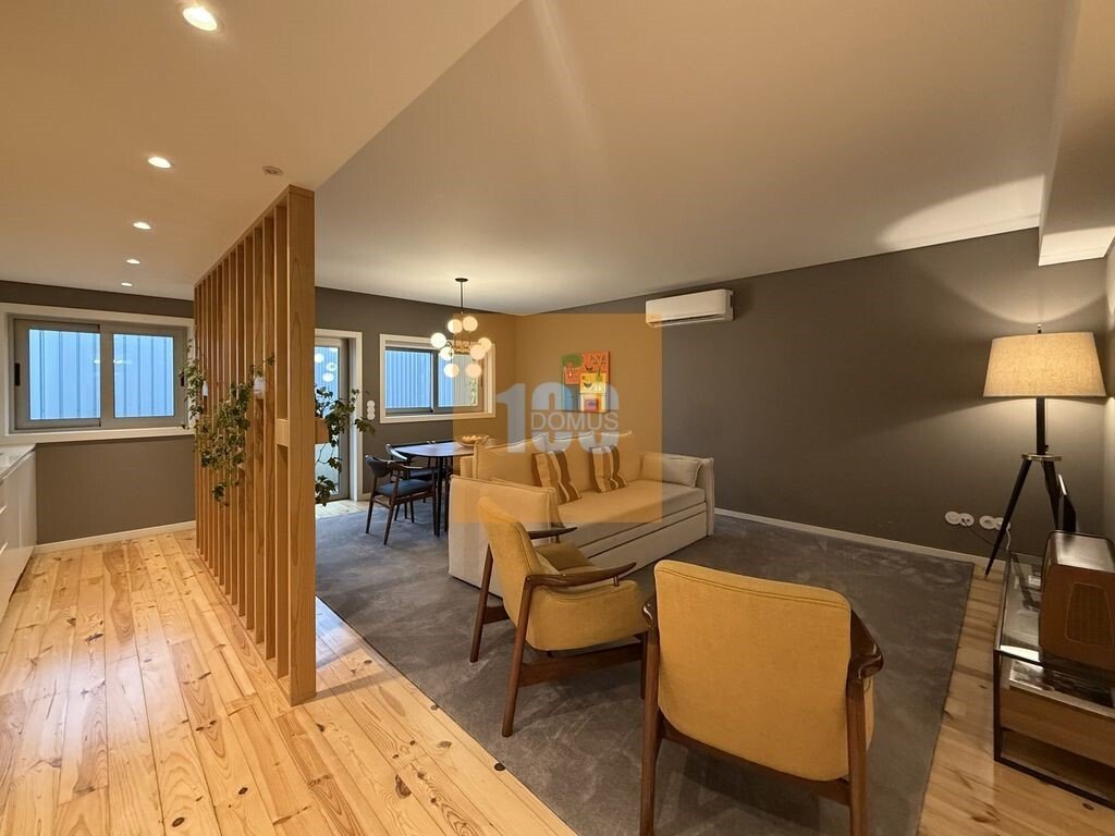 Apartment in Cedofeita, Santo Ildefonso, Se, Miragaia, Sao Nicolau e Vitoria, Porto District, Portugal 1 - 16255452