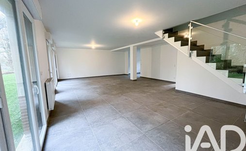 House in Mantes-la-Ville, Ile-de-France, France 1