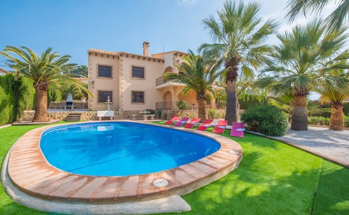 Villa in Benissa, Valencian Community, Spain 1