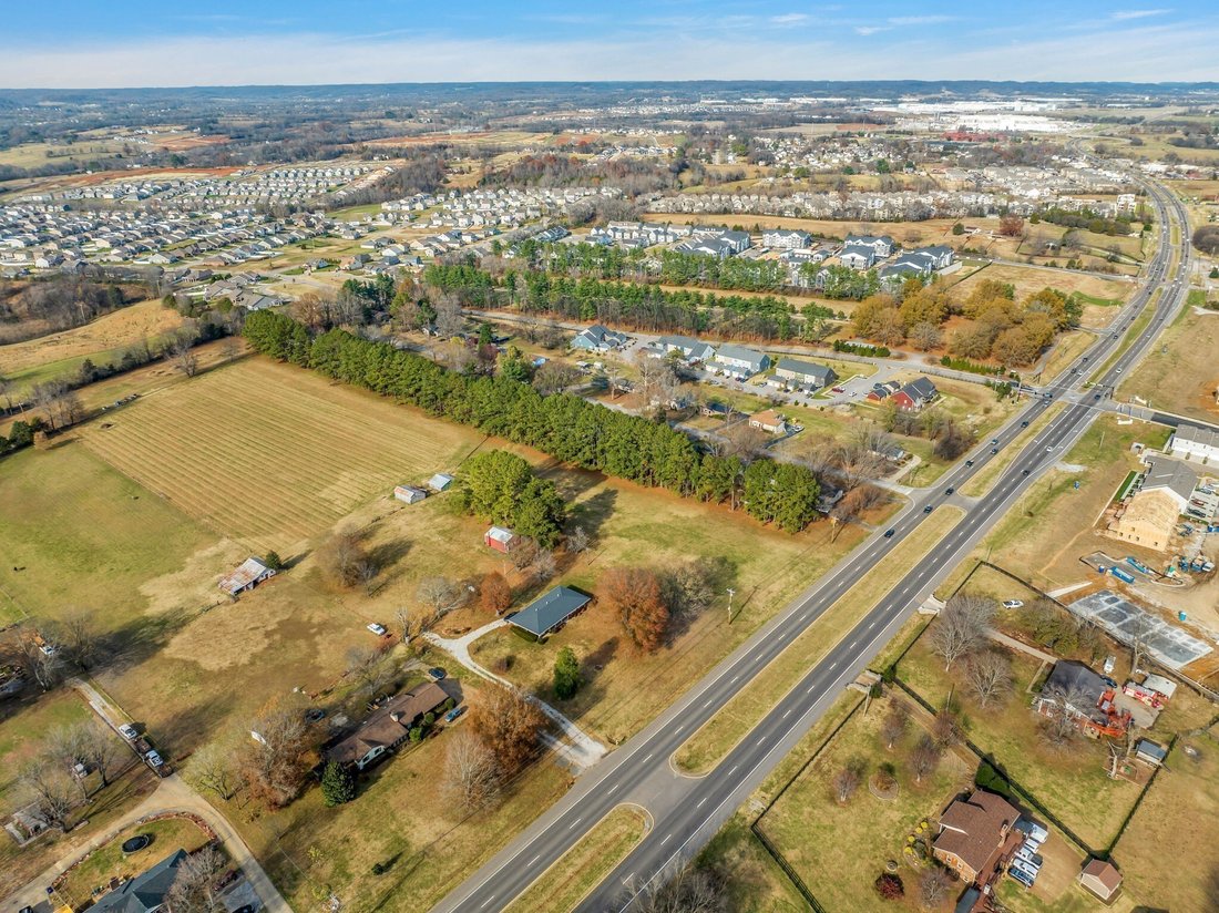 Land in Columbia, Tennessee, United States 5 - 16849484