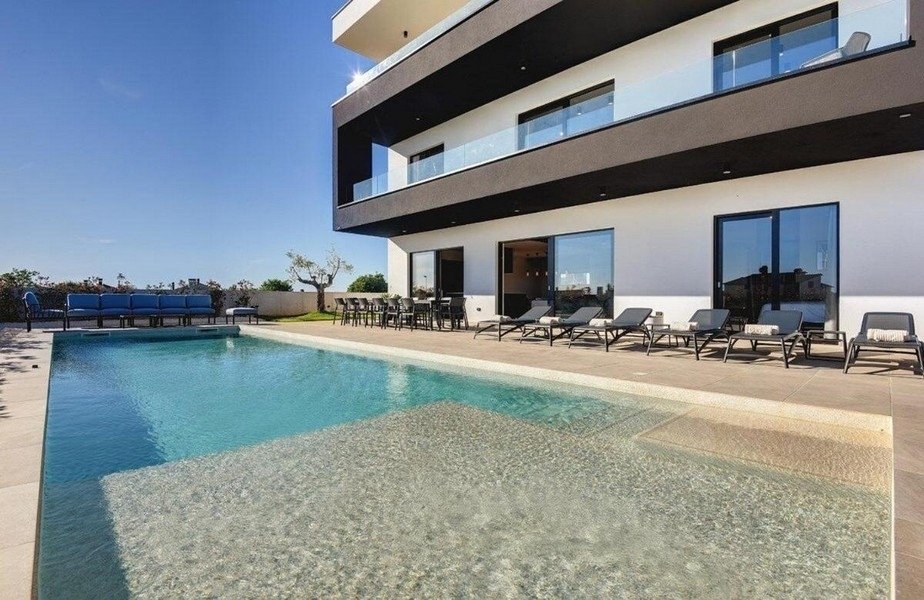 Villa in Grad Pula, Istria County, Croatia 3 - 16848908