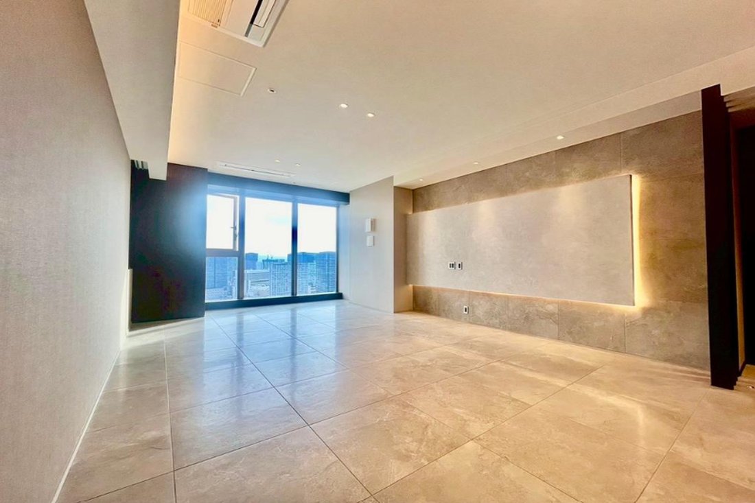 Condo in Osaka, Osaka, Japan 1 - 16853088