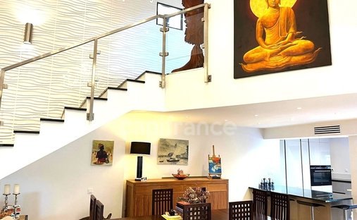 Castle for Sale in Aubagne, Provence-Alpes-Côte d'Azur, France