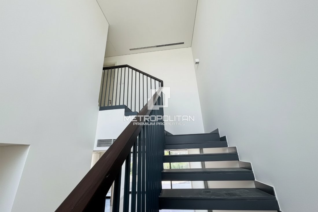 Villa in Al Wasl, Dubai, United Arab Emirates 5 - 16845556