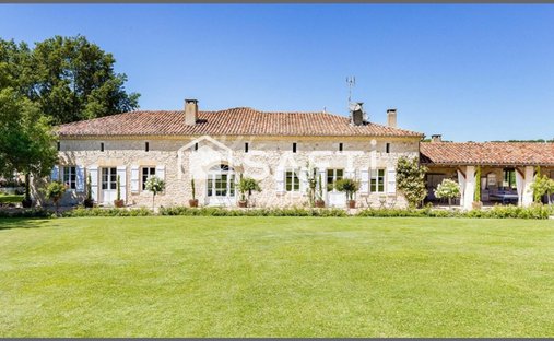 Castle for Sale in Larressingle, Occitanie, France