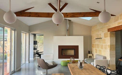 Splendid 19th Century Château, Renovated And Full Of Timeless Charm, Located Just Outside Bordeaux