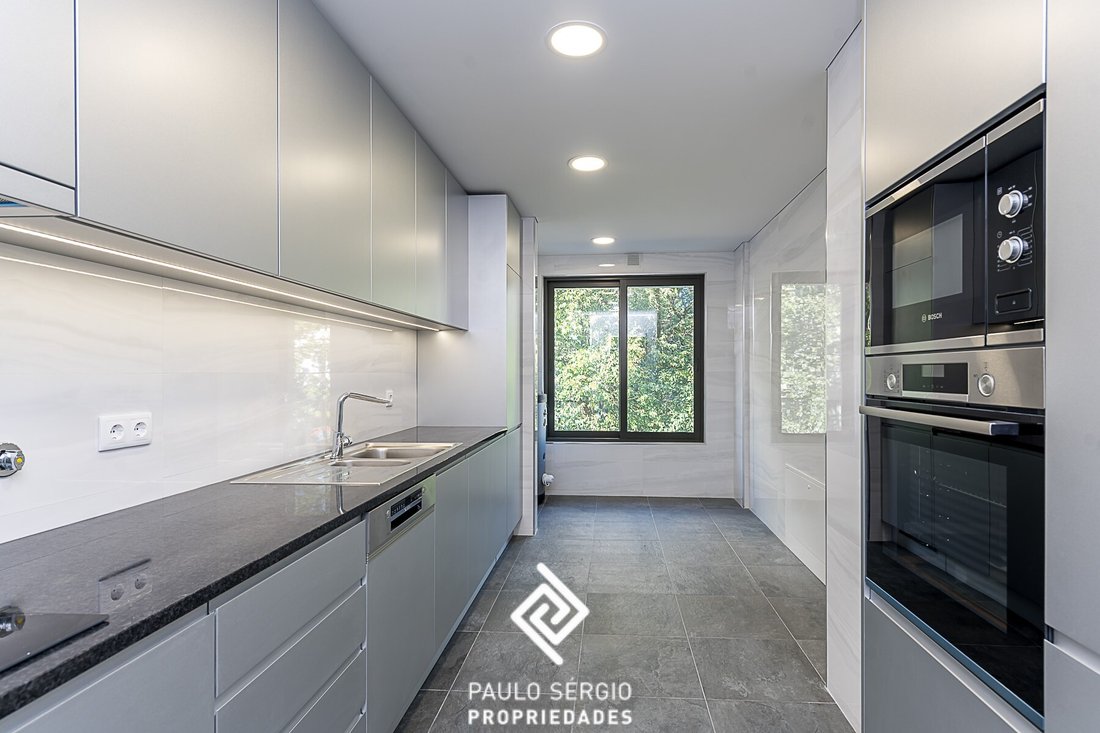 Apartment in Cedofeita, Santo Ildefonso, Se, Miragaia, Sao Nicolau e Vitoria, Porto District, Portugal 3 - 13766237