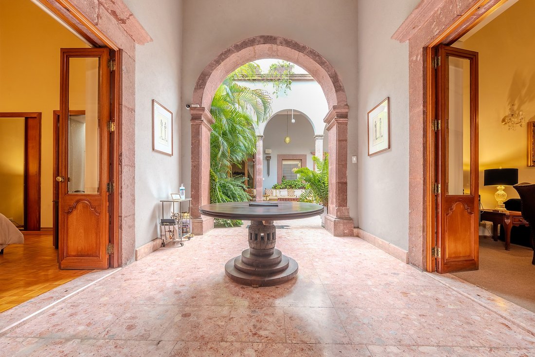 Townhouse in San Miguel de Allende, Guanajuato, Mexico 3 - 16850098