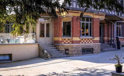 Magnificent Event Castle Hotel, Restaurant, Wedding, Seminar, Gite, Swimming Pool And Spa