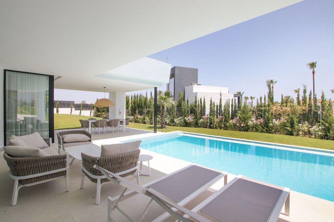 Villa a Estepona, Andalusia, Spagna 4 - 16851479