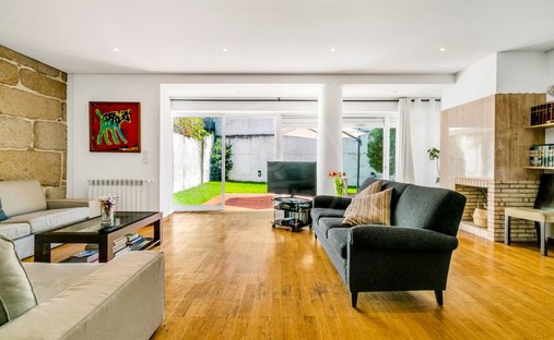 House in Cedofeita, Santo Ildefonso, Se, Miragaia, Sao Nicolau e Vitoria, Porto District, Portugal 1