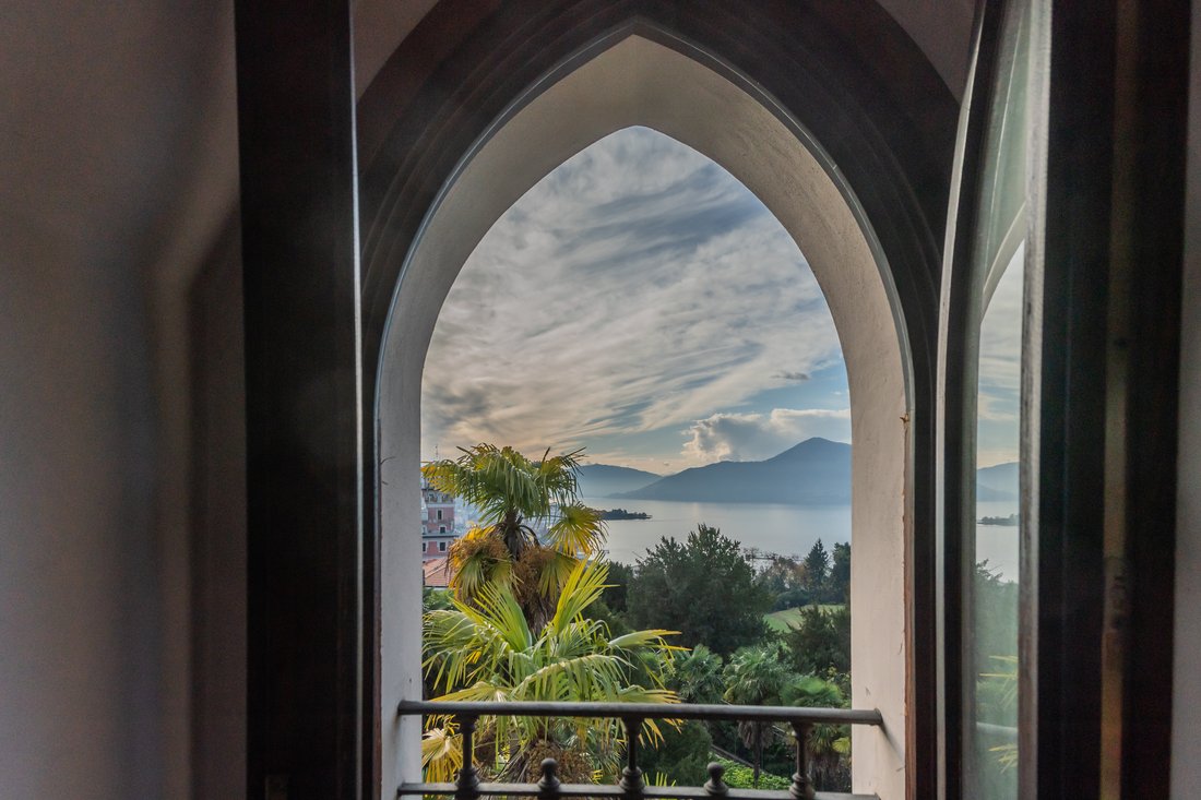 Villa à Luino, Lombardie, Italie 2 - 16844390