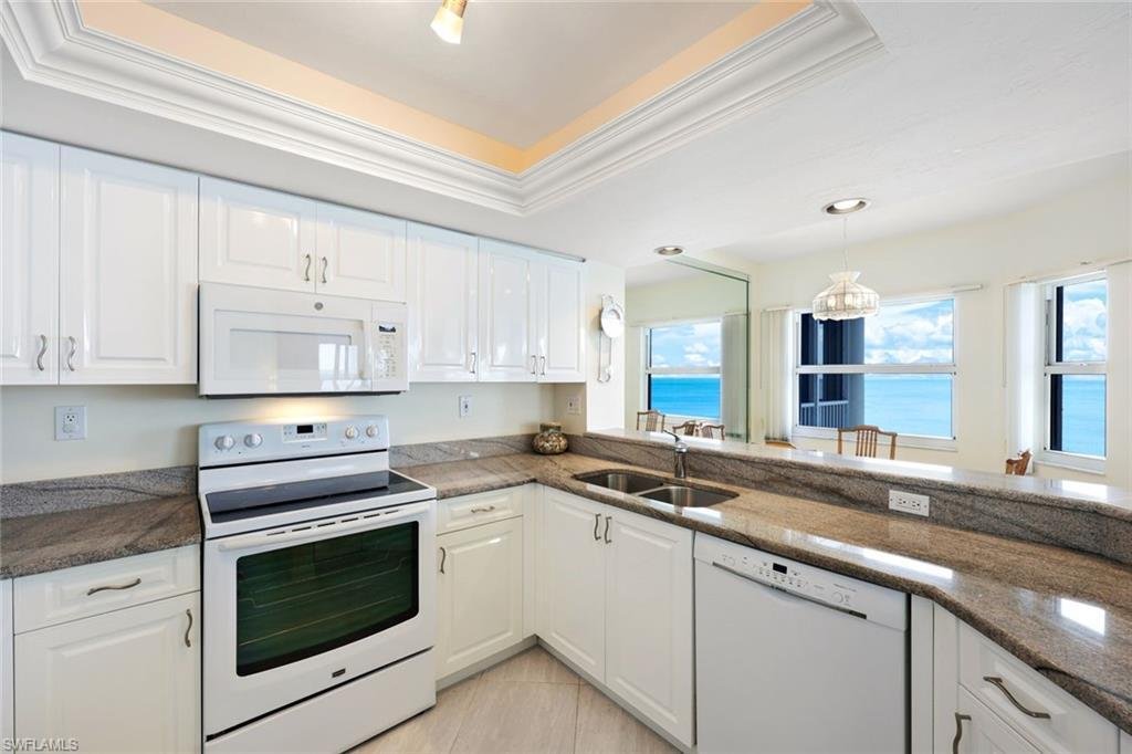Condo in Naples, Florida, United States 4 - 16848026