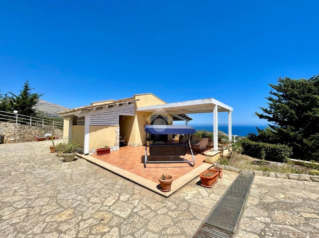 Villa in Castellammare del Golfo, Sicily, Italy 3 - 16847104