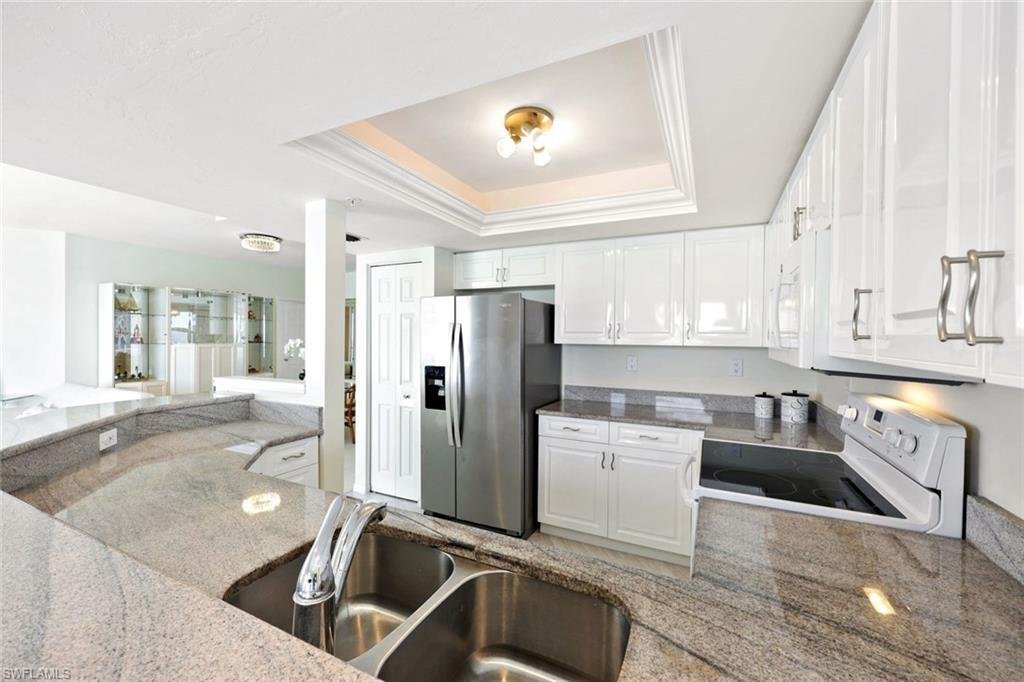Condo in Naples, Florida, United States 3 - 16848026