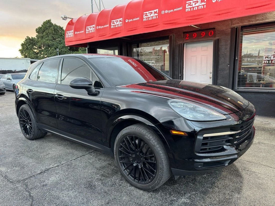 Suv in Miami, FL, United States 3 - 16848134
