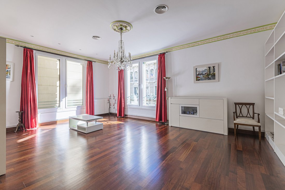 Apartment in Eixample, Barcelona, Spain 2 - 16835105