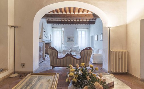 Castle for Sale in Casa Vannini, Tuscany, Italy