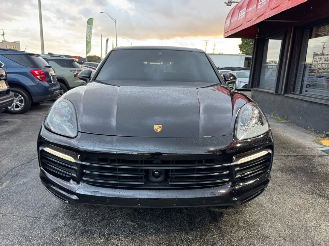 Suv in Miami, FL, United States 1 - 16848134