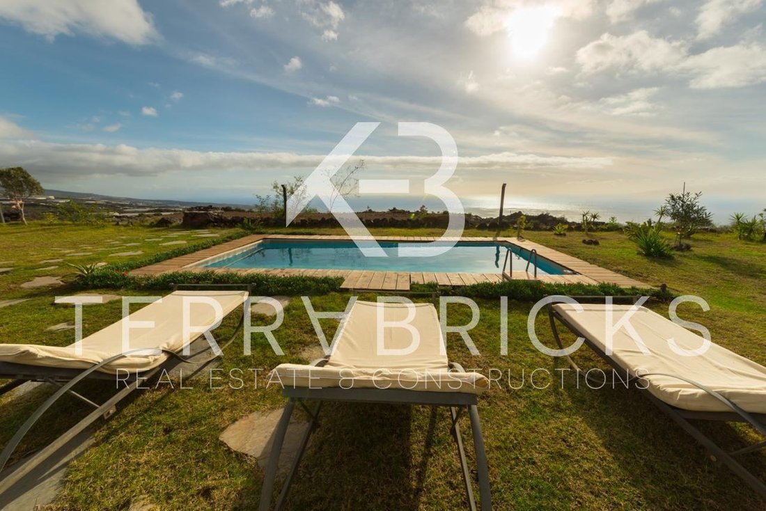 Villa in Guia de Isora, Canary Islands, Spain 3 - 16853040