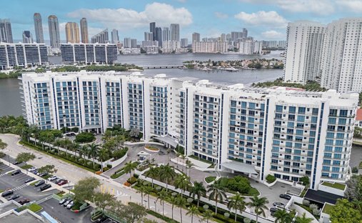 Eigentumswohnung in Aventura, Florida, Vereinigte Staaten 1