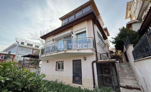 Villa in Yaka, İzmir, Turkey 1