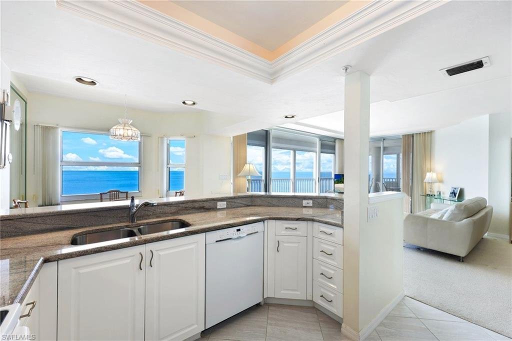 Condo in Naples, Florida, United States 5 - 16848026
