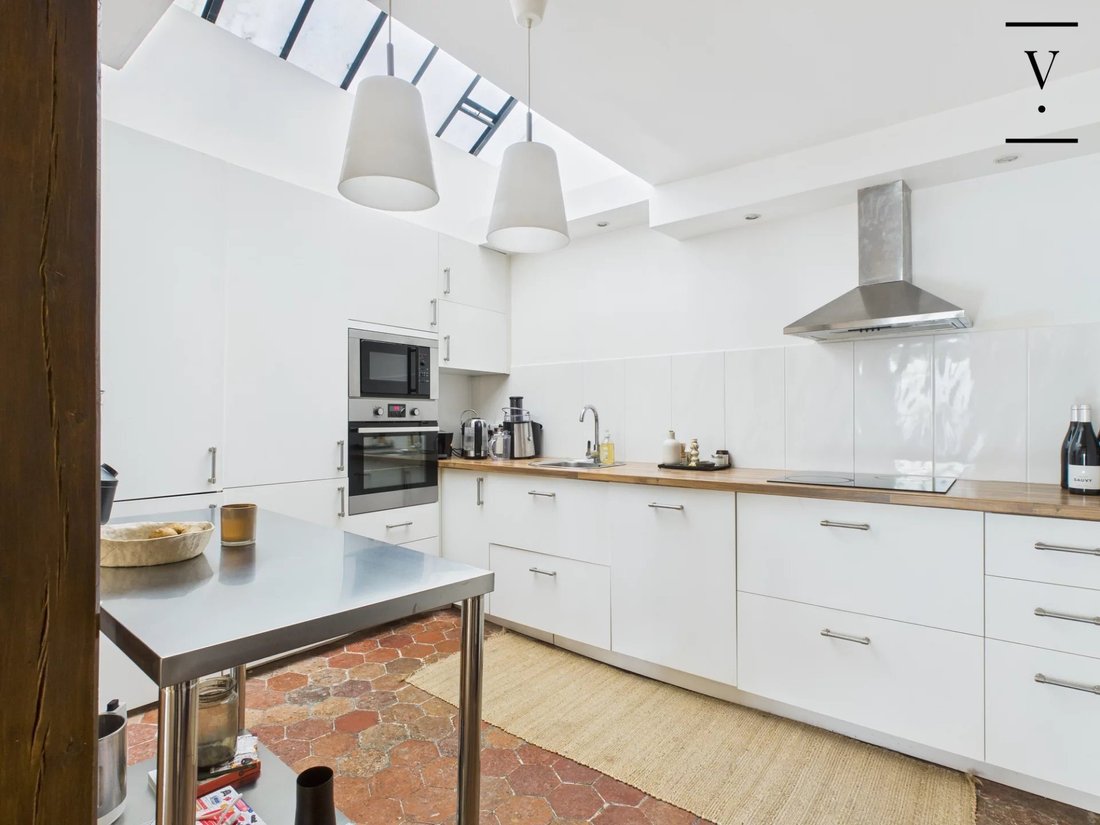 Apartment in Saint Gervais, Paris 4e Arrondissement, Paris 4 - 15325908