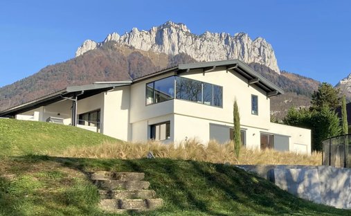 Villa in Bonlieu, Annecy, France 1