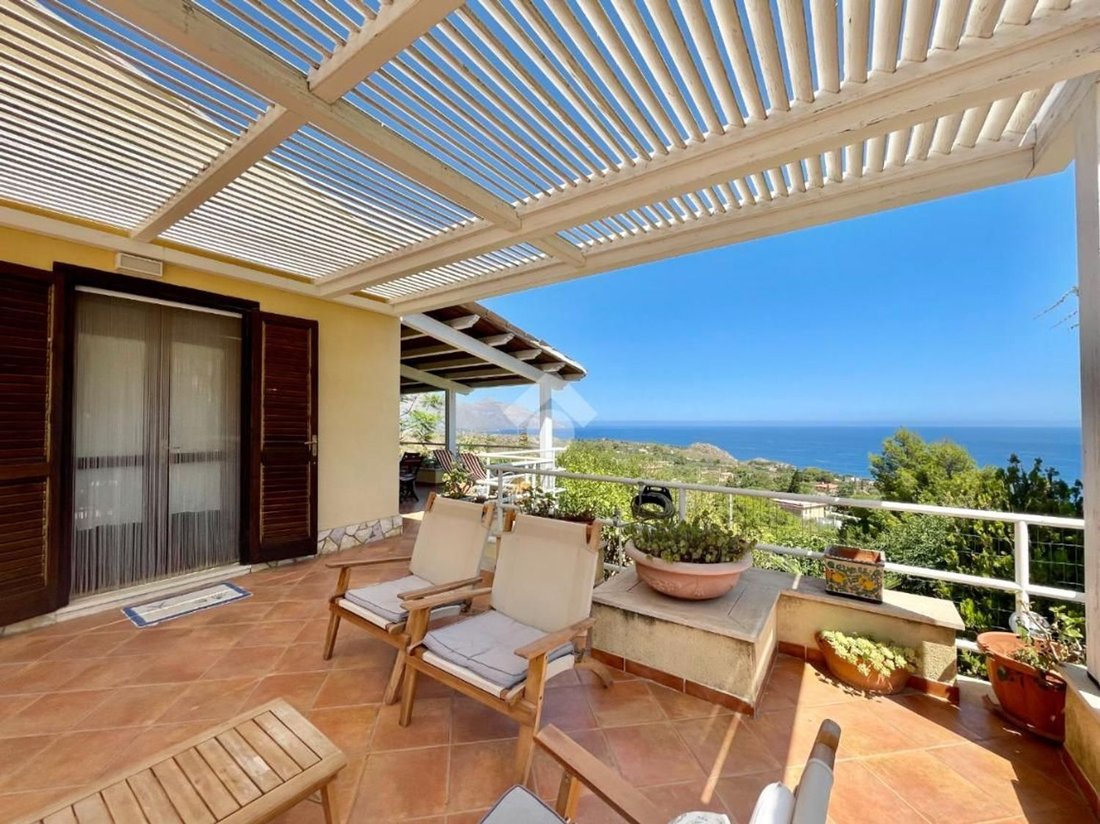 Villa in Castellammare del Golfo, Sicily, Italy 2 - 16847104